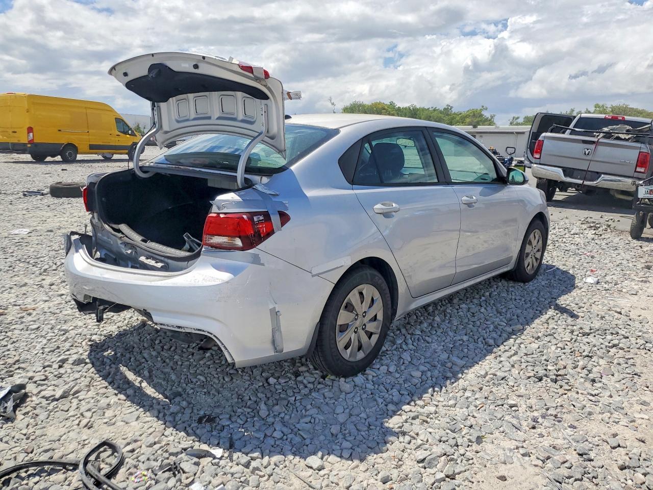 2019 Kia Rio S - Image 3