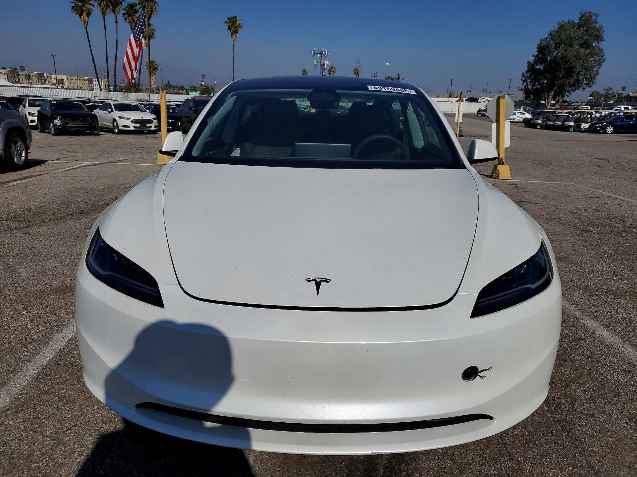 2025 Tesla Model 3 - Image 5