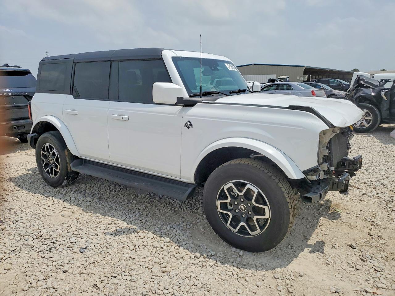 2025 Ford Bronco Outer Banks - Фото 4
