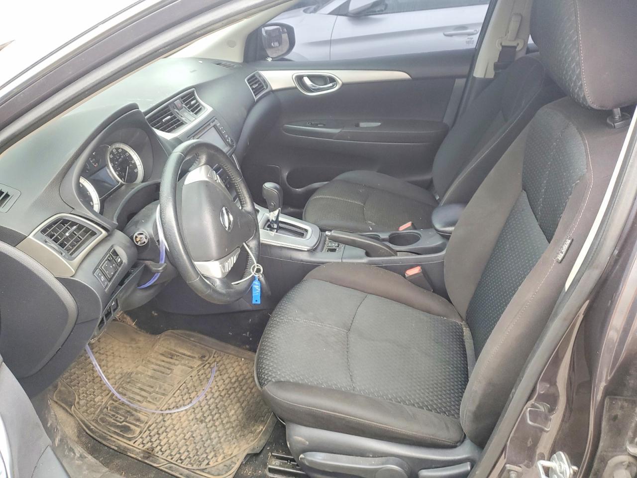 2015 Nissan Sentra - Фото 7