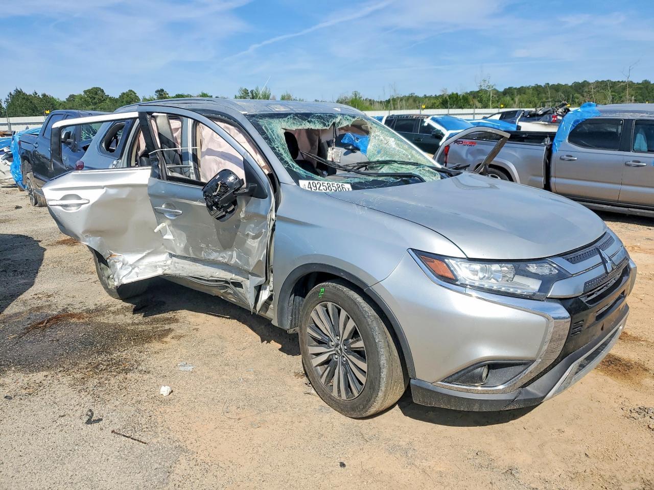 2020 Mitsubishi Outlander Se - Фото 4