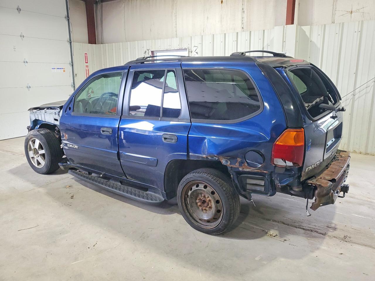 2004 GMC Envoy - Фото 2