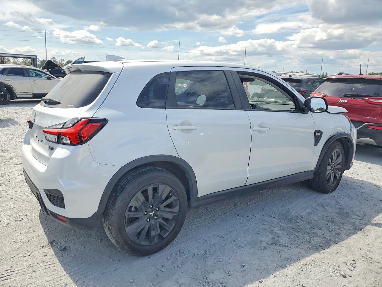 2025 Mitsubishi Outlander Sport S - Image 3