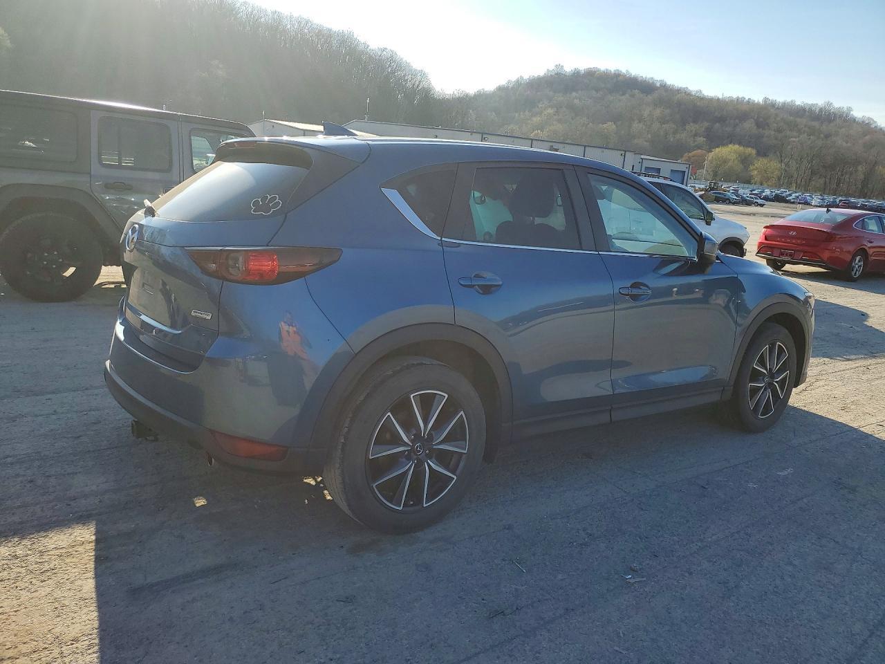 2018 Mazda Cx-5 Touring - Image 3