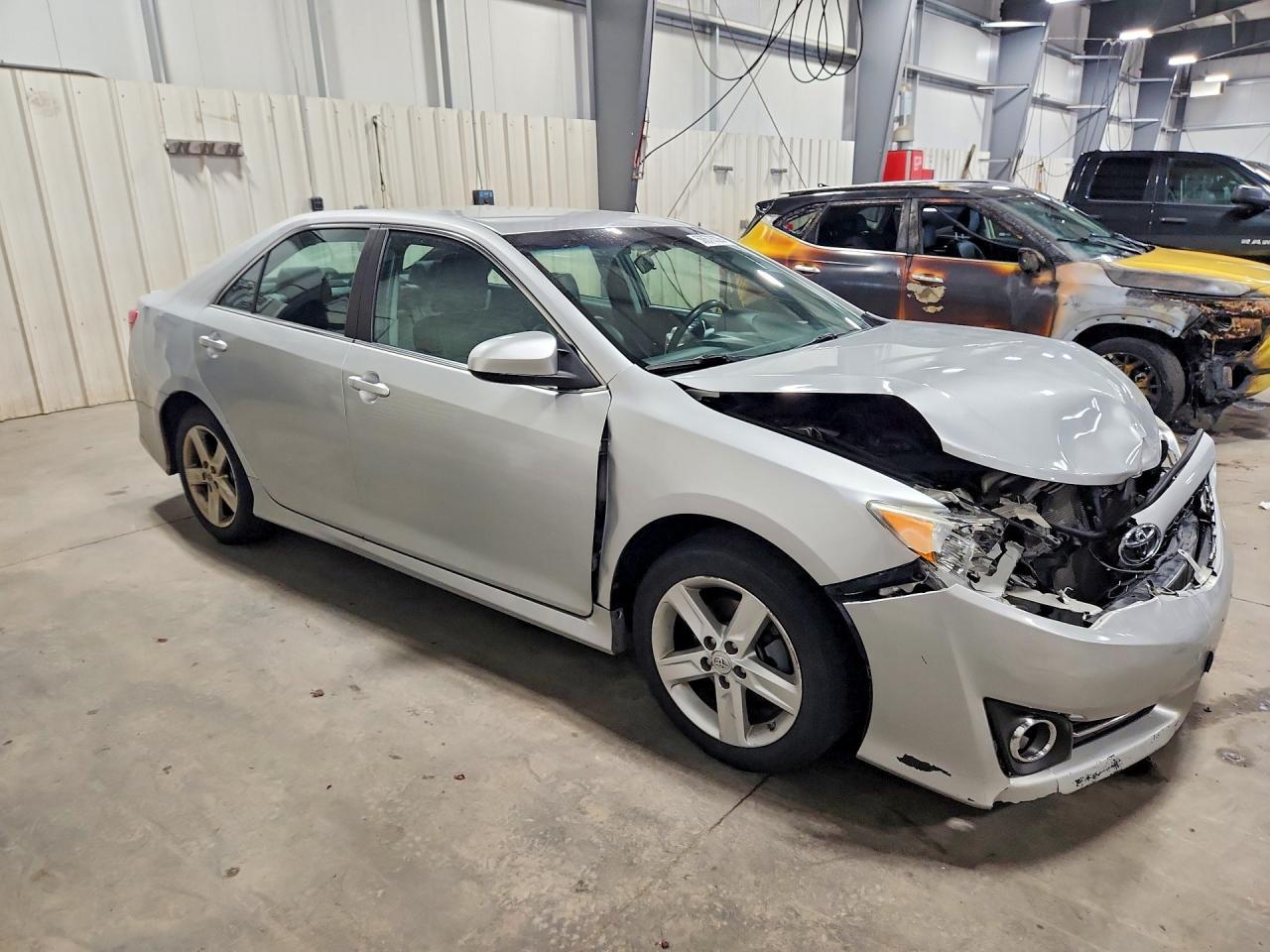 2012 Toyota Camry Se - Image 4