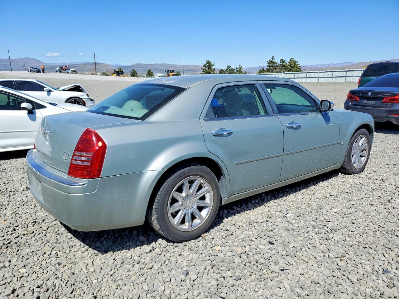 2006 Chrysler 300C - Фото 3