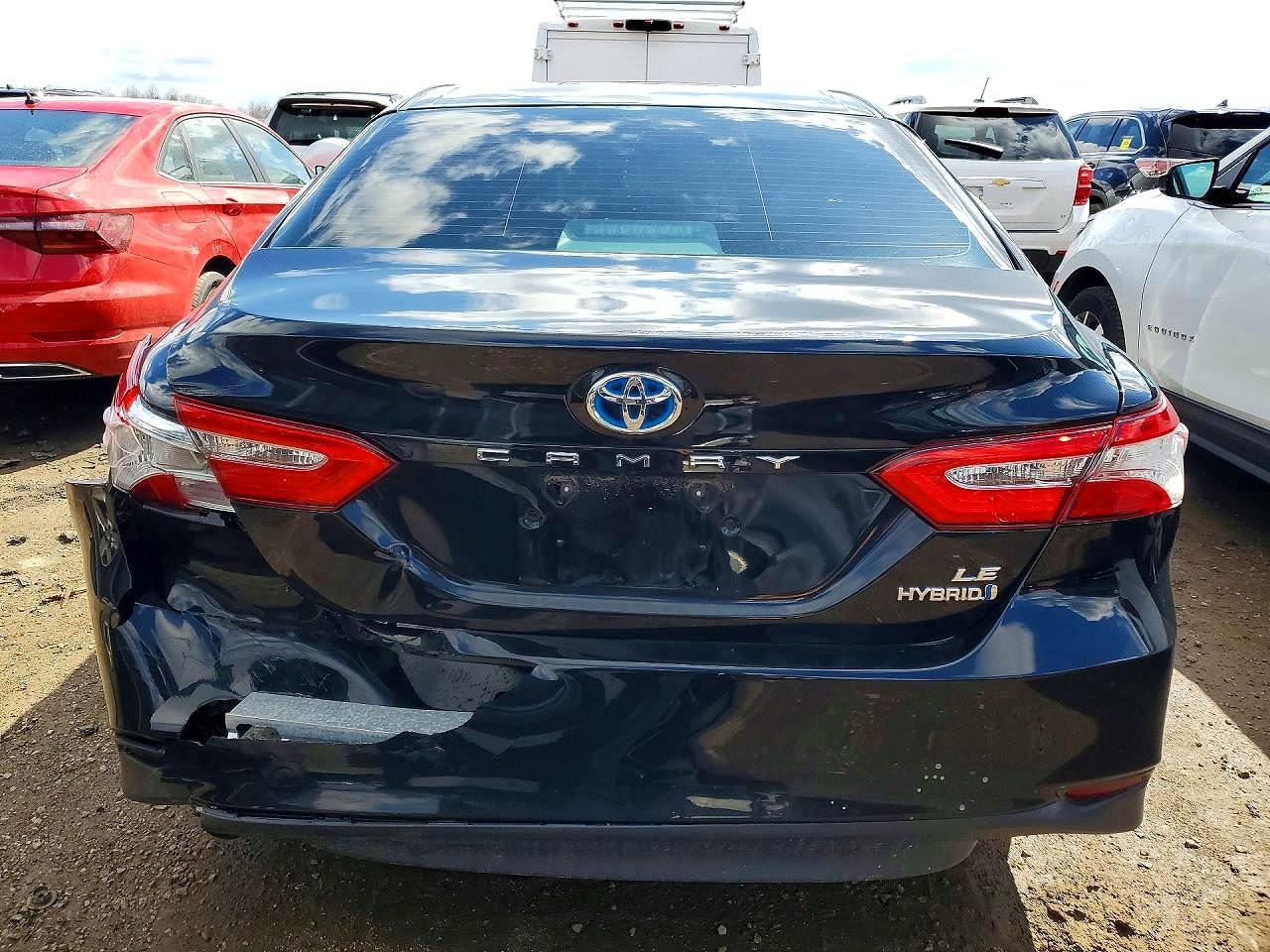 2018 Toyota Camry Le - Фото 6