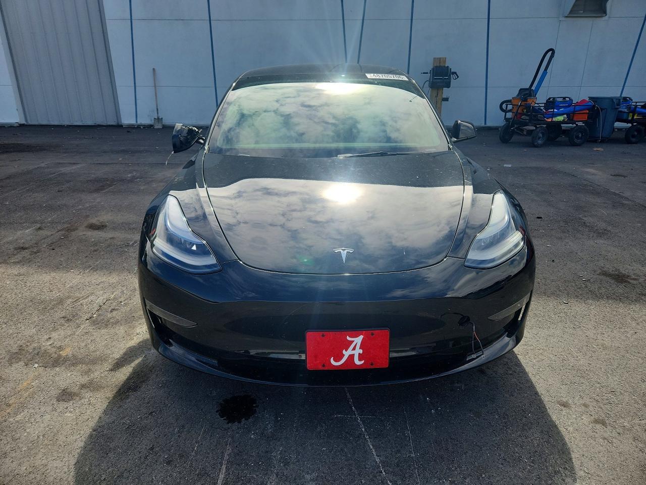 2023 Tesla Model 3 - Фото 5
