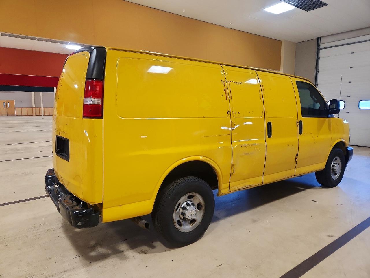2019 Chevrolet Express G2500 - Фото 3