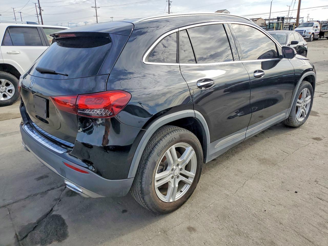 2021 Mercedes-Benz Gla 250 - Image 3