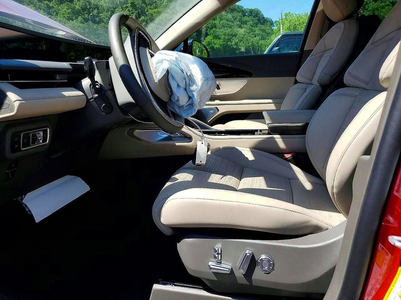 2025 Lincoln Nautilus Reserve - Image 7