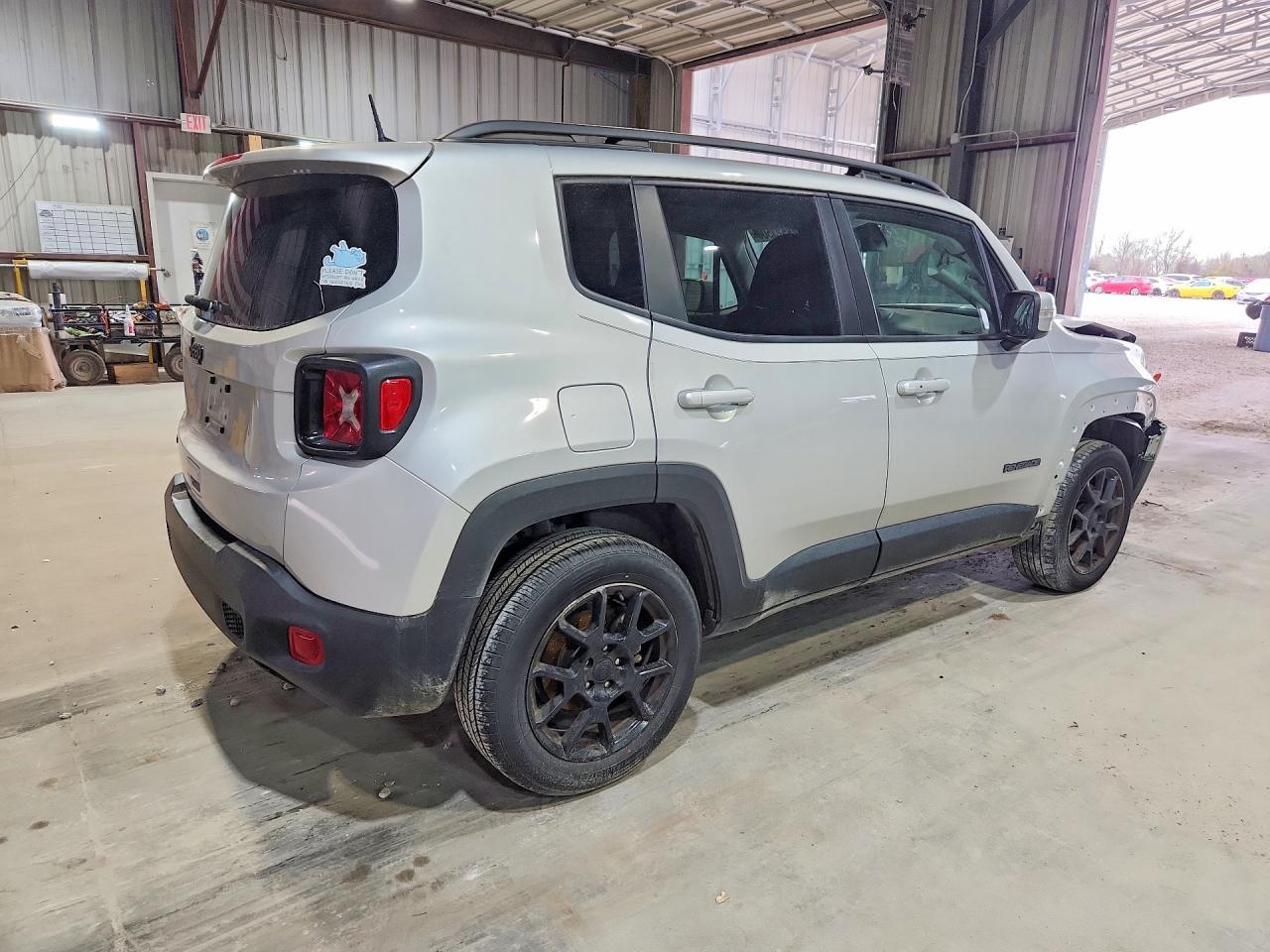 2020 Jeep Renegade Latitude - Фото 3