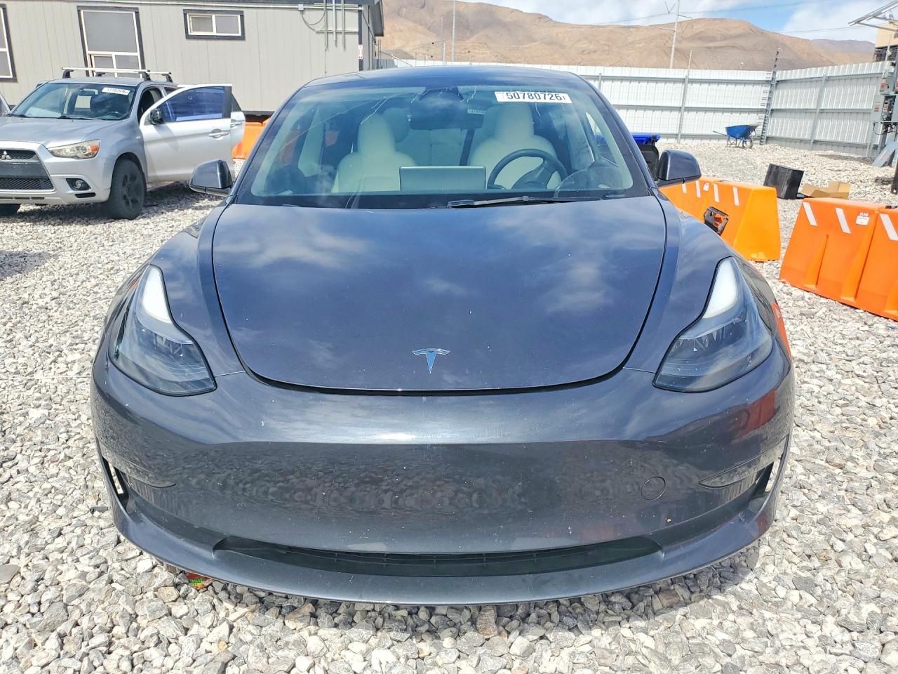 2023 Tesla Model 3 - Фото 5