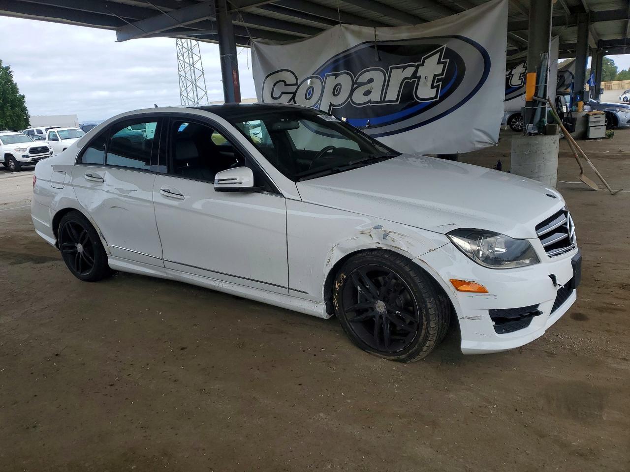 2014 Mercedes-Benz C 250 - Image 4