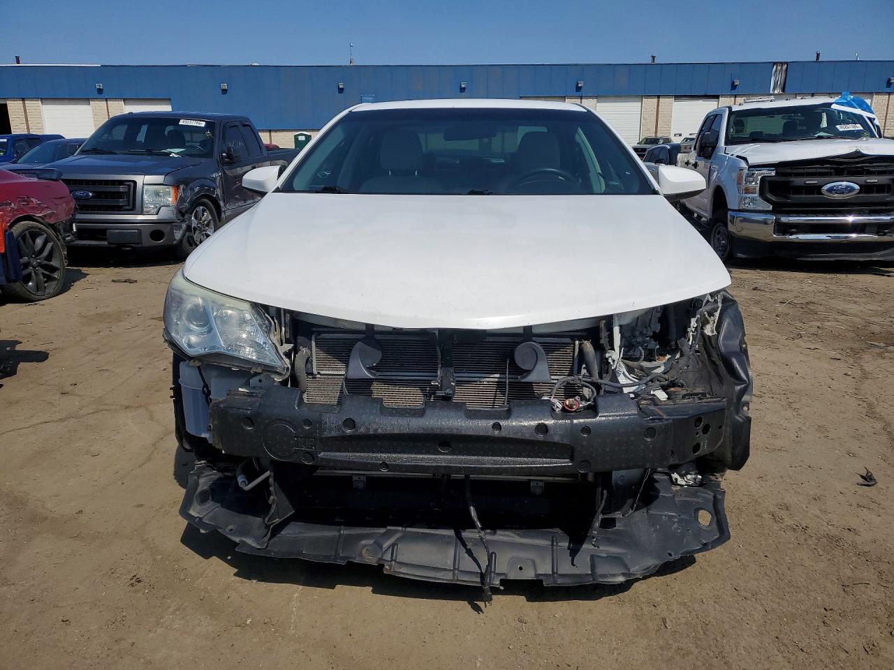 2014 Toyota Camry Hybrid Le - Фото 5