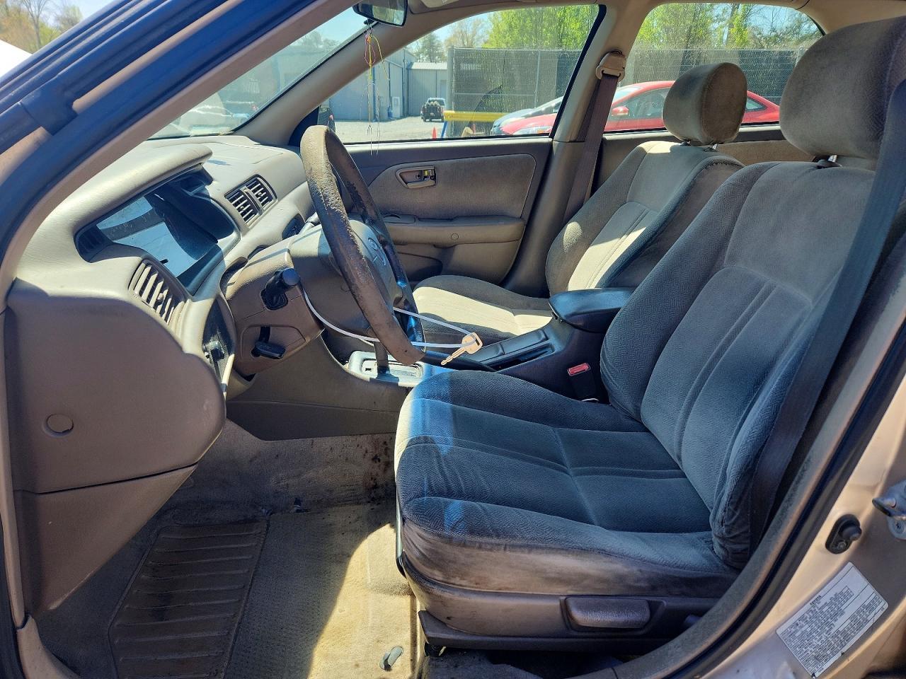 2000 Toyota Camry Ce - Image 7