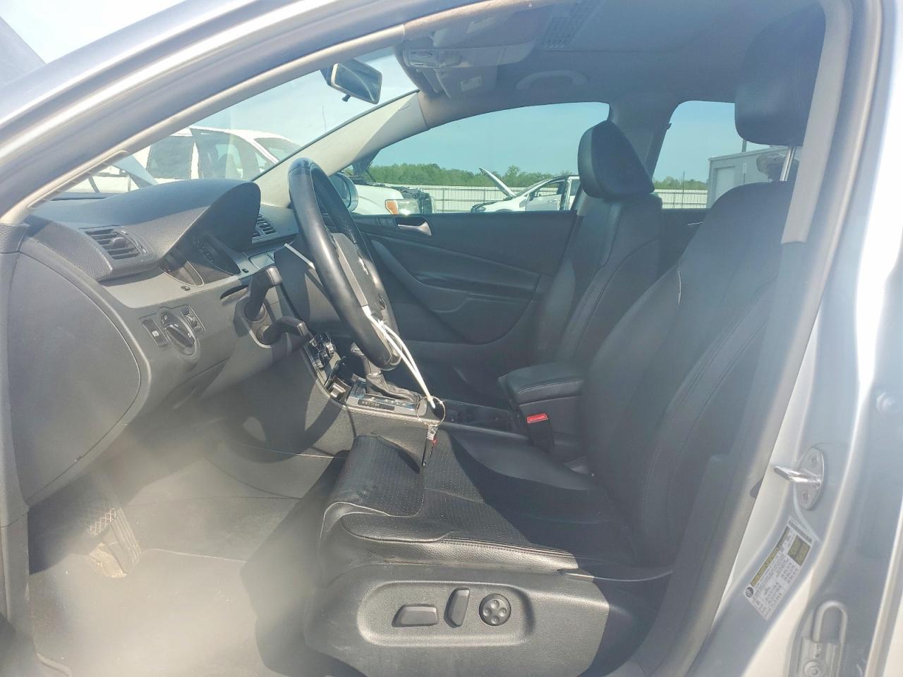 2010 Volkswagen Passat Komfort - Фото 7