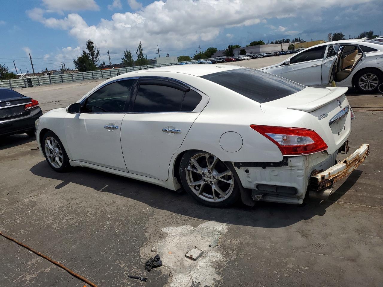 2012 Nissan Maxima 3.5 S - Фото 2