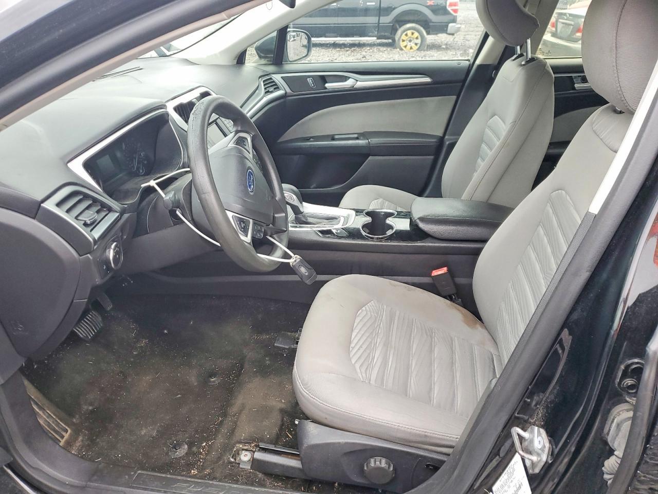 2016 Ford Fusion S - Фото 7