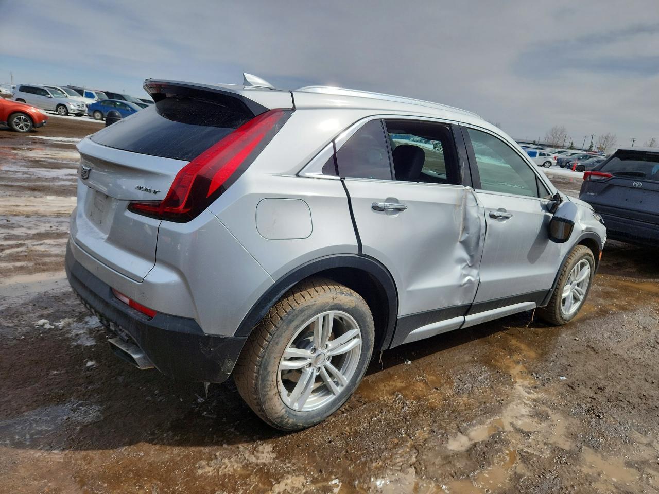2021 Cadillac Xt4 Premium Luxury - Image 3