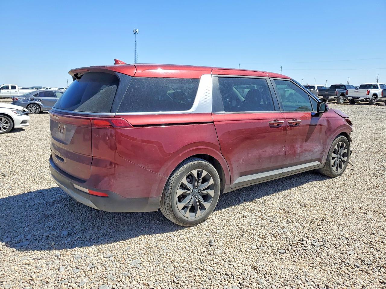 2022 Kia Carnival Ex - Image 3
