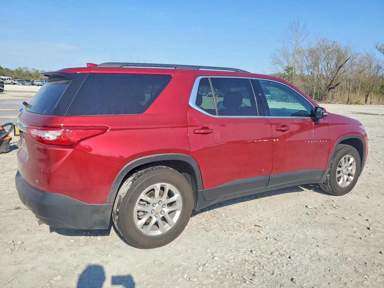 2020 Chevrolet Traverse Lt - Image 3