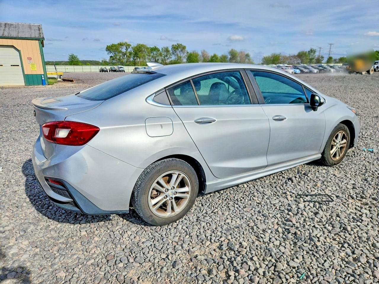 2018 Chevrolet Cruze Lt - Фото 3
