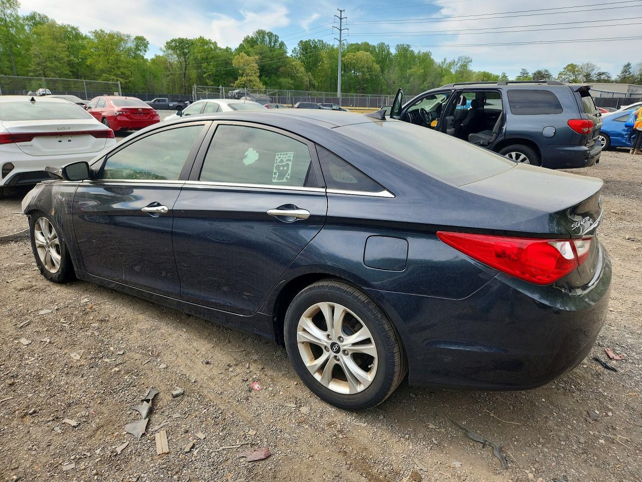 2013 Hyundai Sonata Limited - Image 2