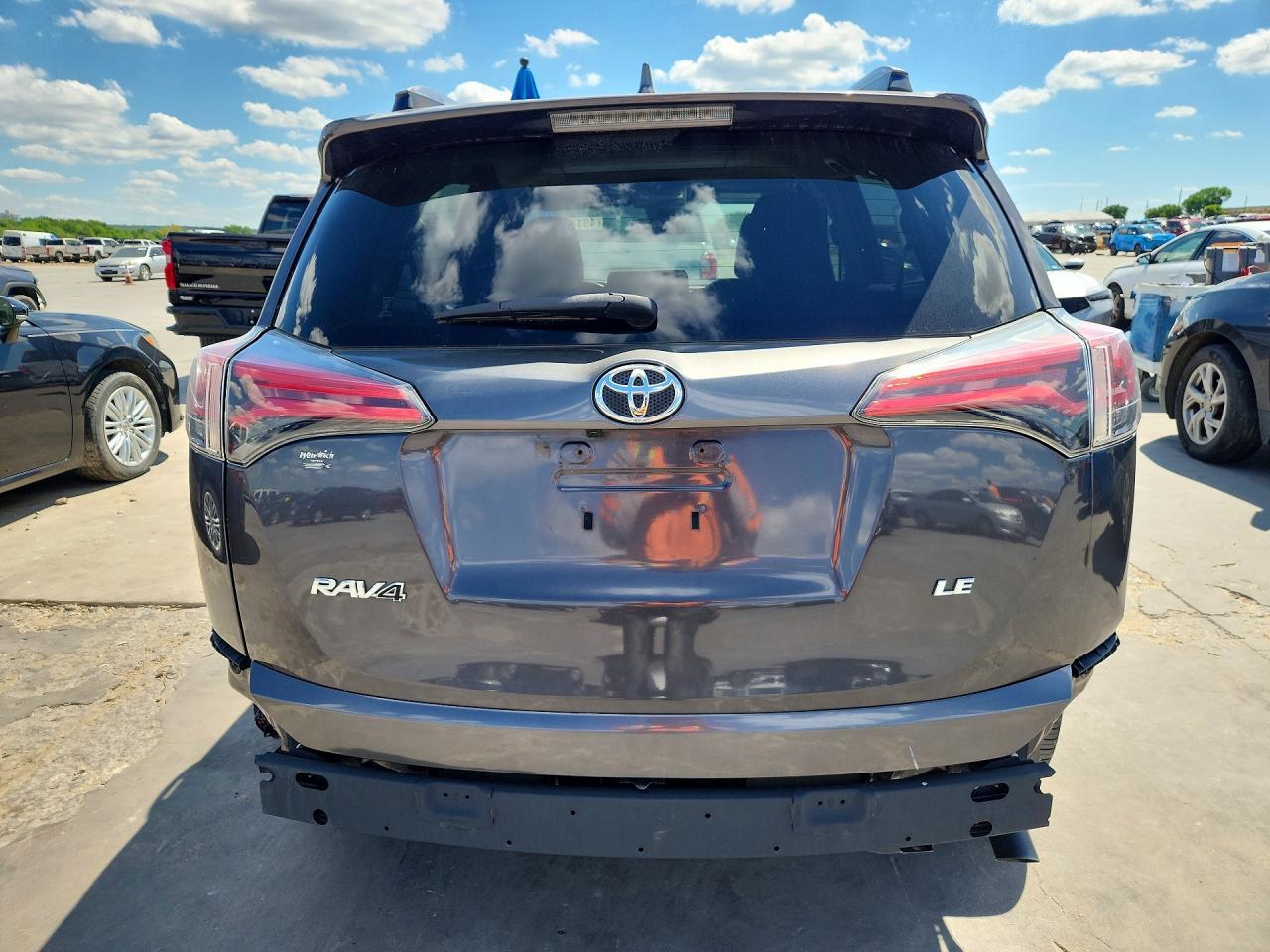 2018 Toyota Rav4 Le - Фото 6