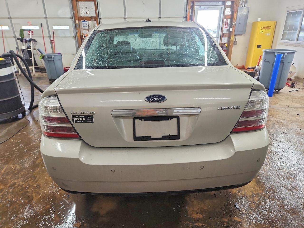 2008 Ford Taurus Limited - Image 6
