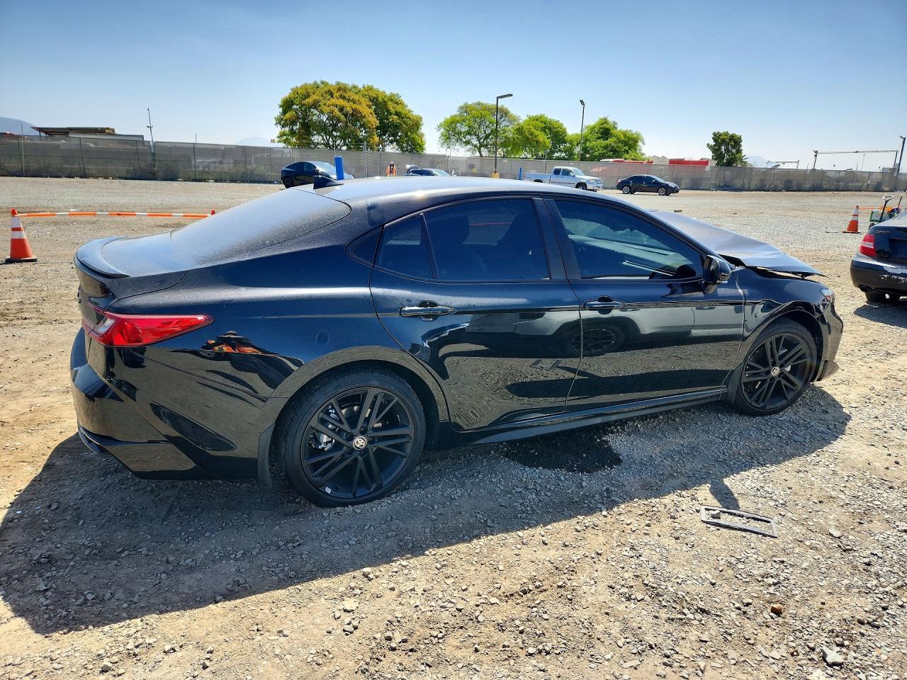 2026 Toyota Camry Nightshade - Фото 3