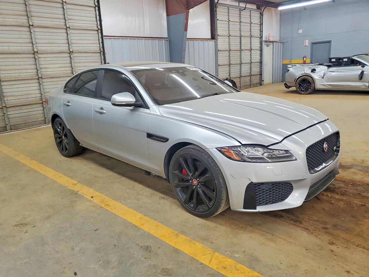 2018 Jaguar Xf S - Image 4
