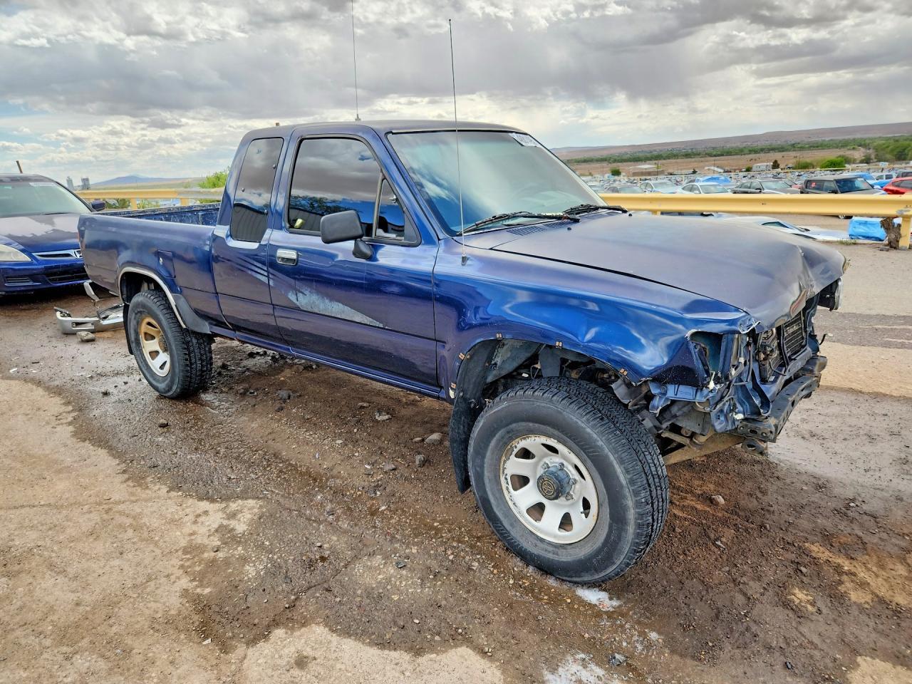 1993 Toyota Pickup - Image 4