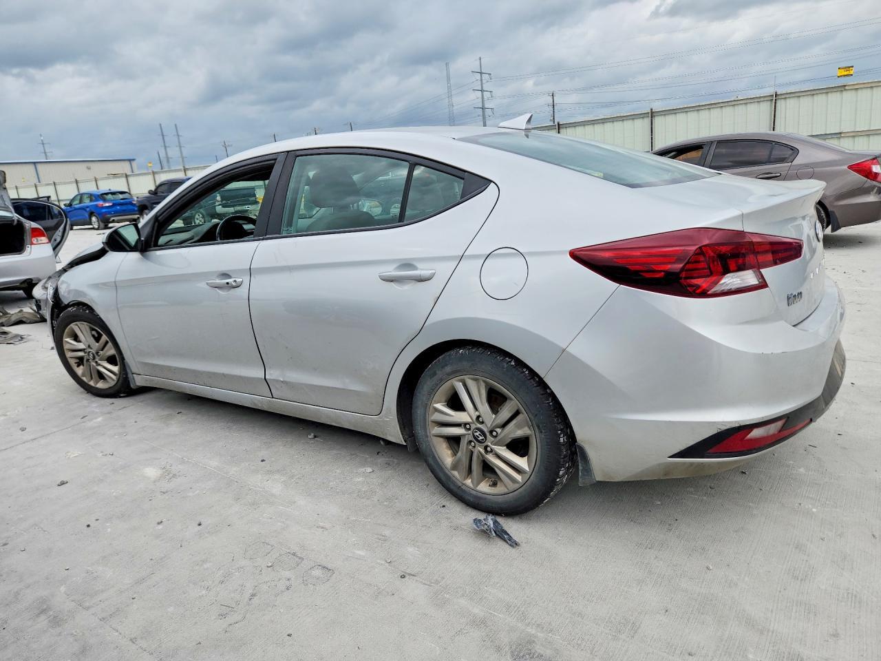 2019 Hyundai Elantra Value Edition - Image 2
