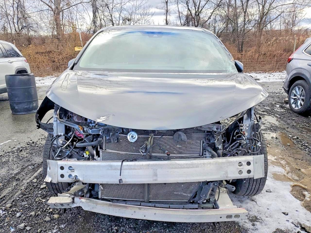 2025 Toyota Sienna Xle 8-Passenger - Фото 5