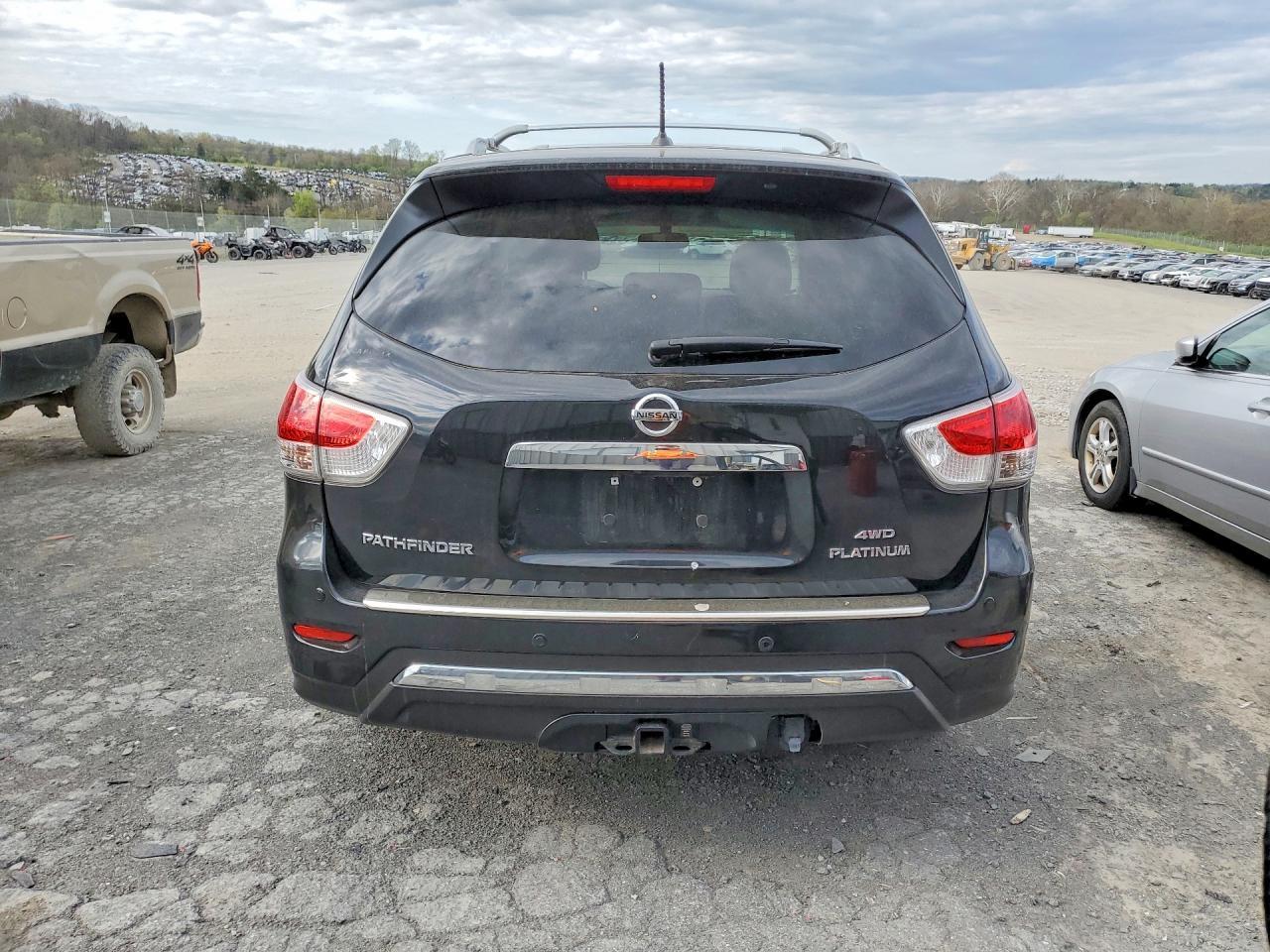 2016 Nissan Pathfinder Platinum - Image 6