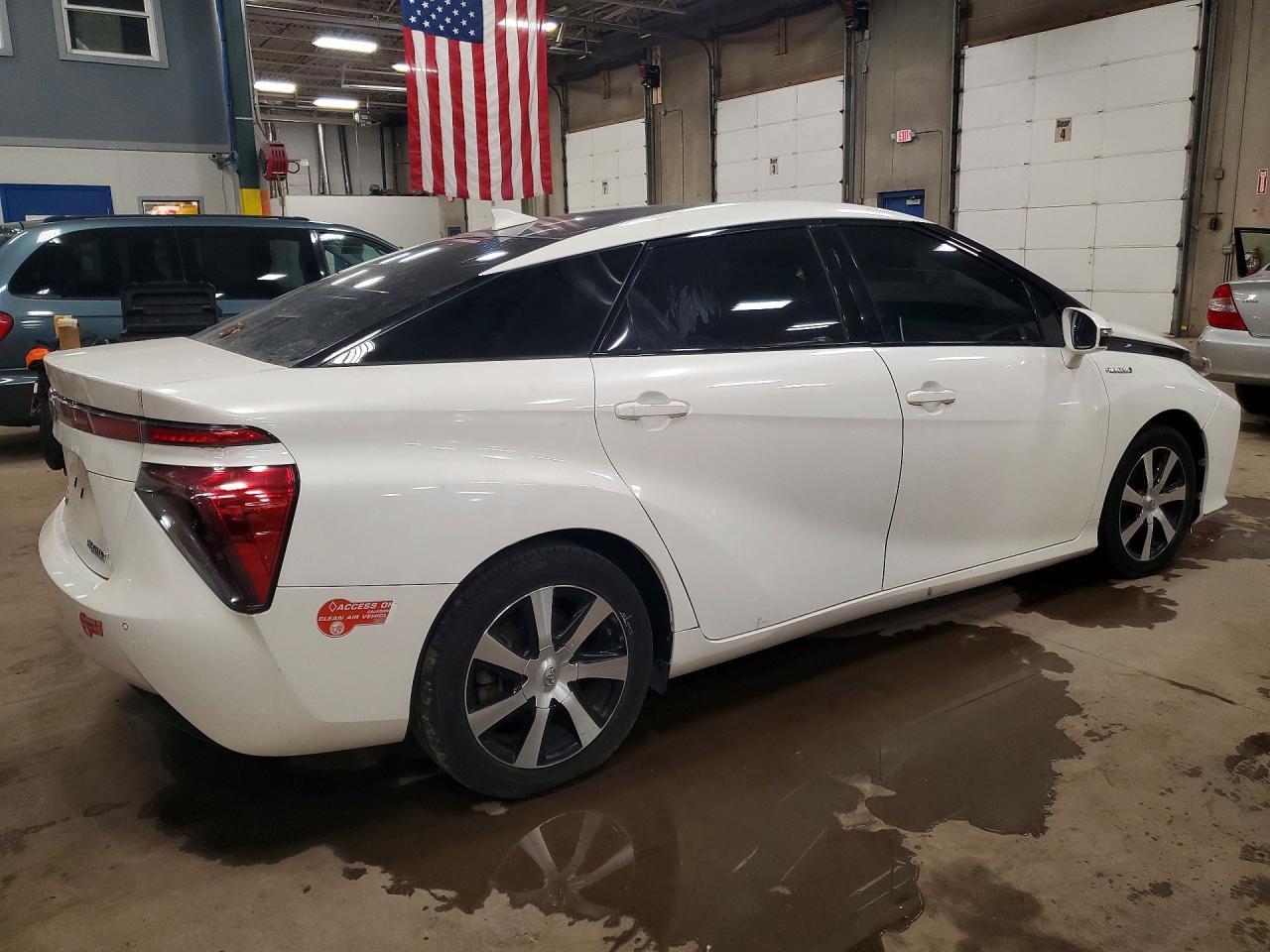 2017 Toyota Mirai Base - Фото 3