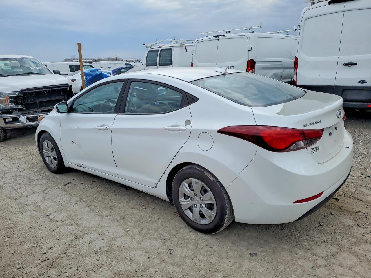 2016 Hyundai Elantra Se - Фото 2