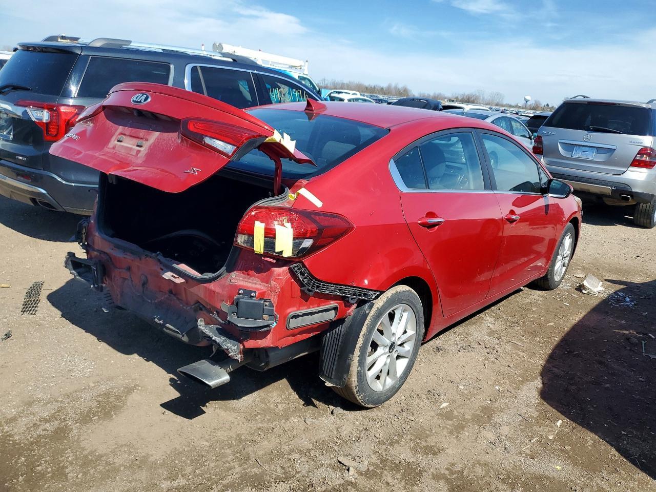 2017 Kia Forte S - Фото 3