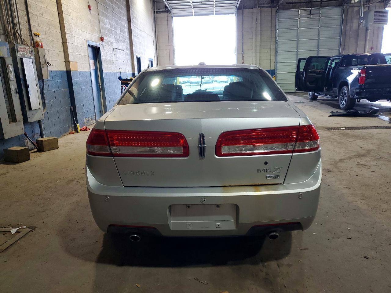 2011 Lincoln Mkz - Фото 6