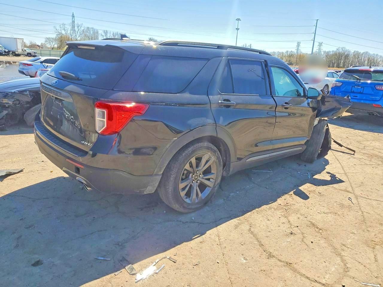 2022 Ford Explorer Xlt - Image 3