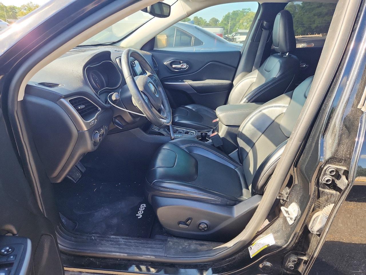 2019 Jeep Cherokee Latitude Plus - Фото 7