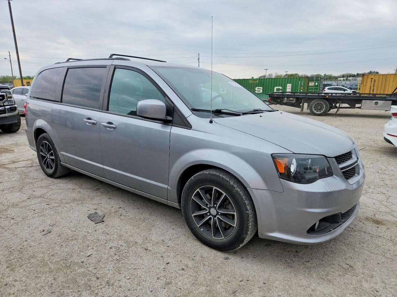 2018 Dodge Grand Caravan Gt - Image 4