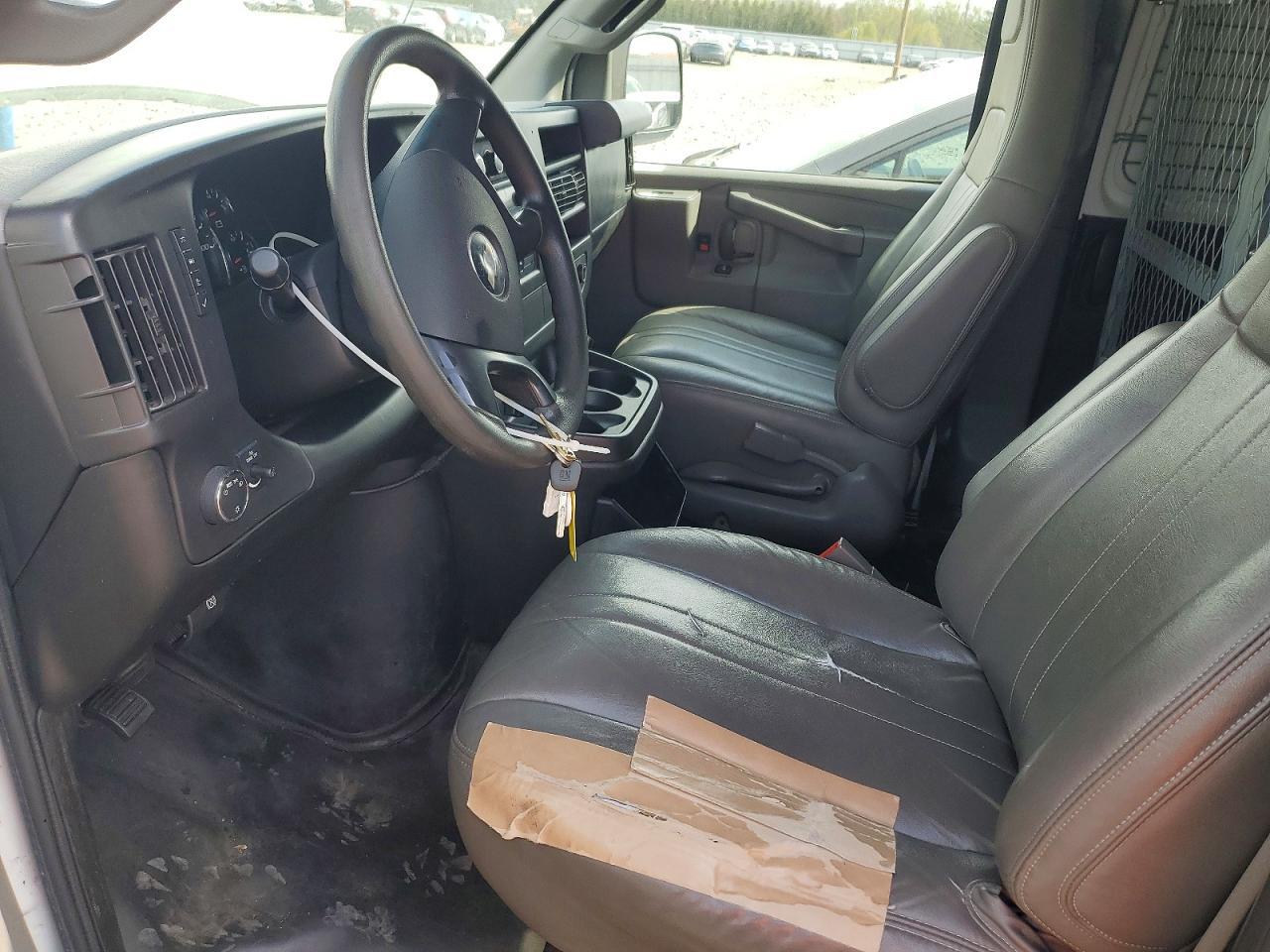 2016 Chevrolet Express G2500 - Фото 7