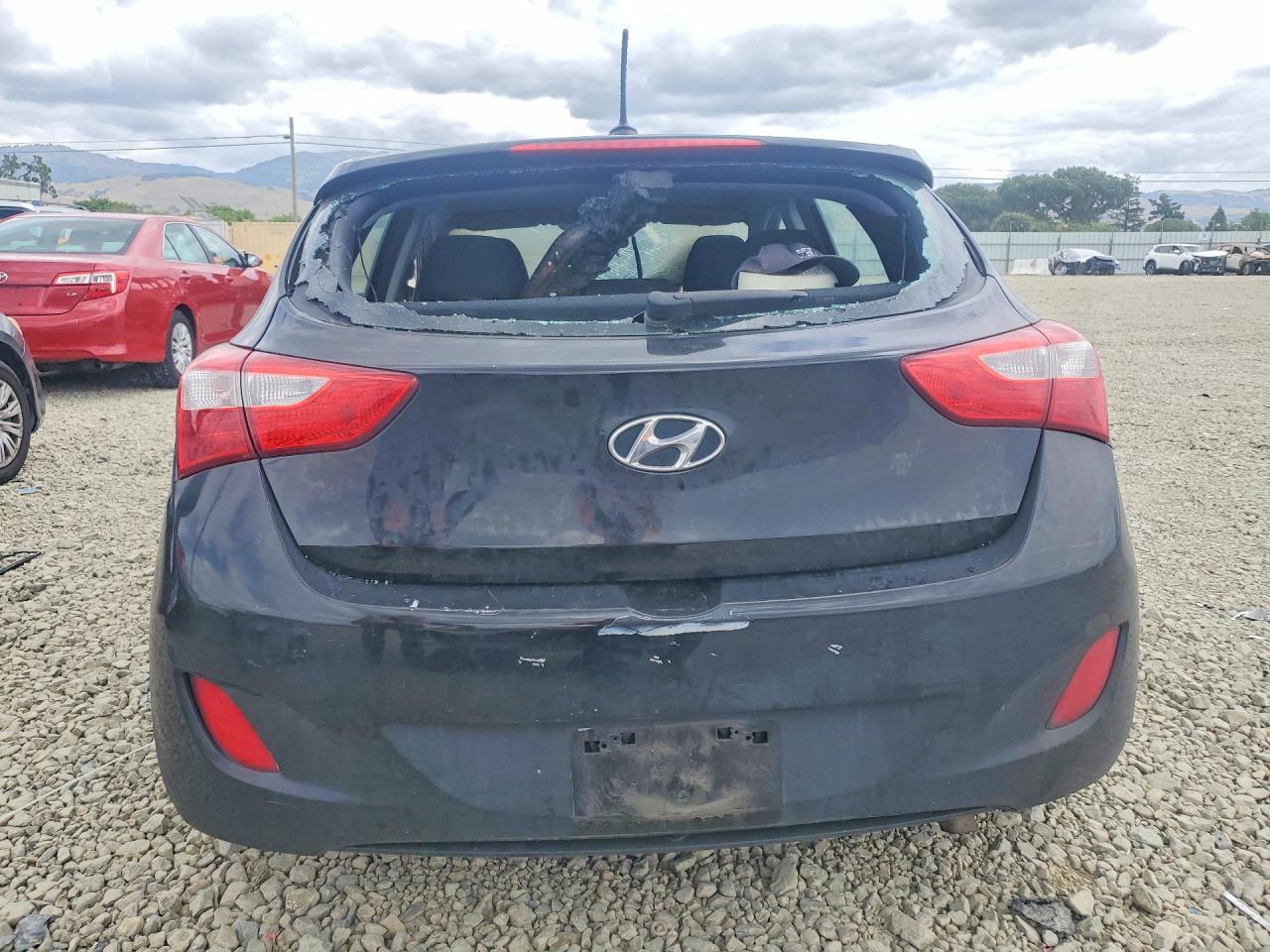 2016 Hyundai Elantra Gt Base - Image 6