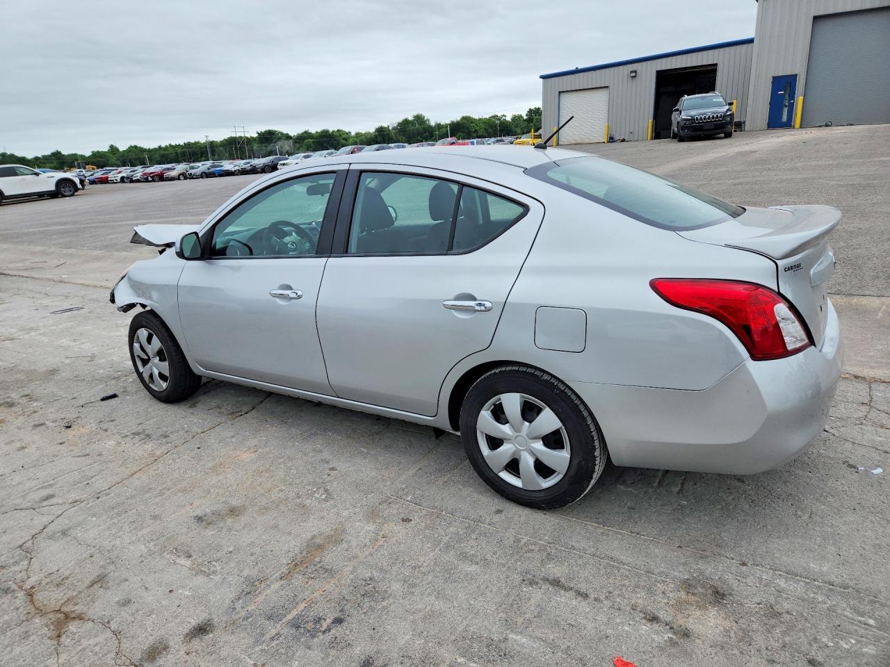 2014 Nissan Versa S - Image 2