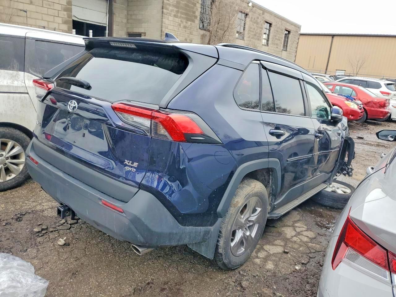 2022 Toyota Rav4 Xle - Image 4