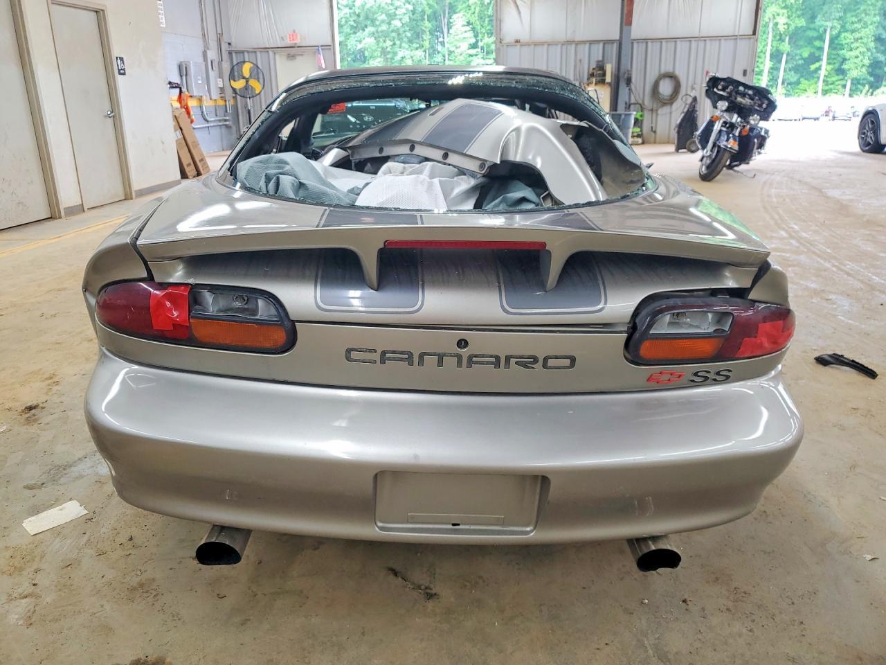 2000 Chevrolet Camaro Z28 - Фото 6