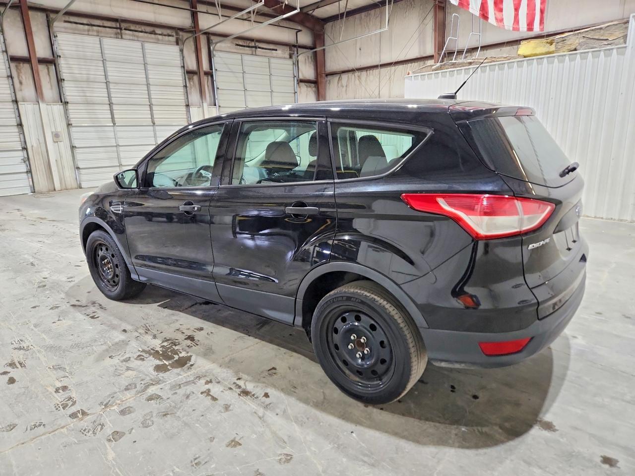 2016 Ford Escape S - Фото 2