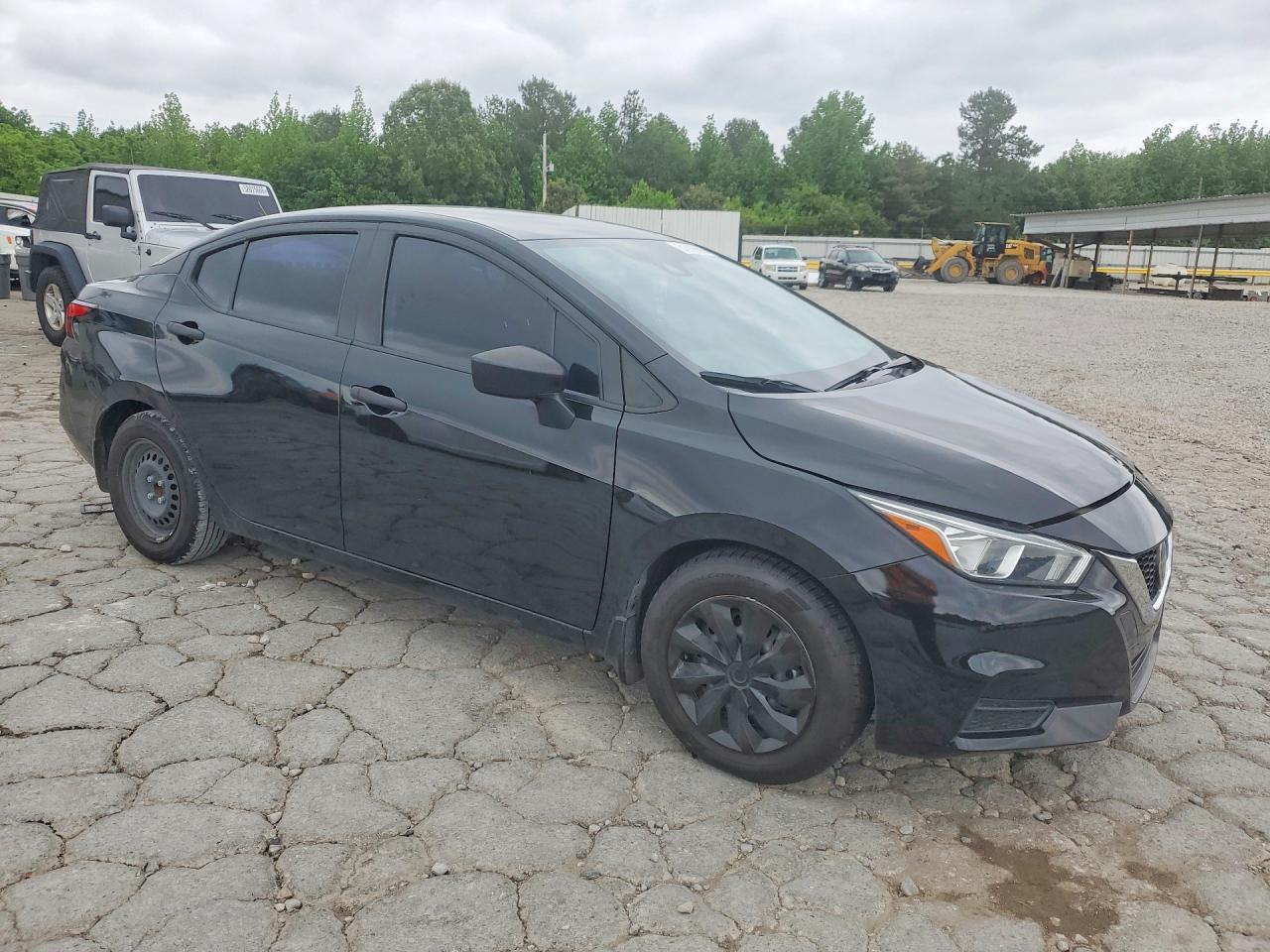 2021 Nissan Versa - Фото 4